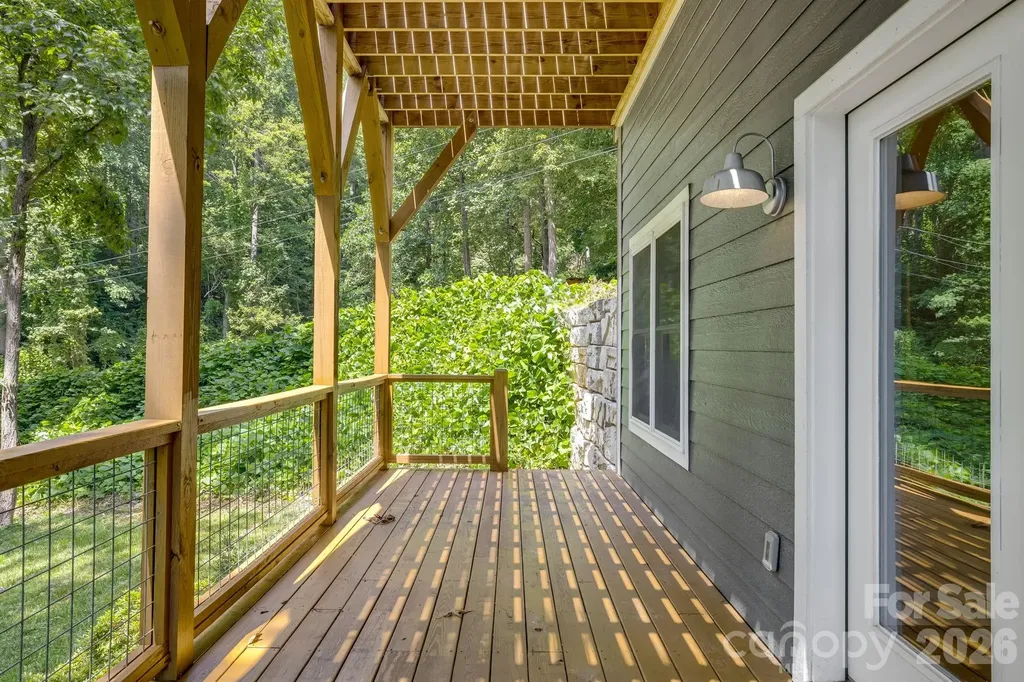 19 Sassafras Valley Road Swannanoa NC 28778