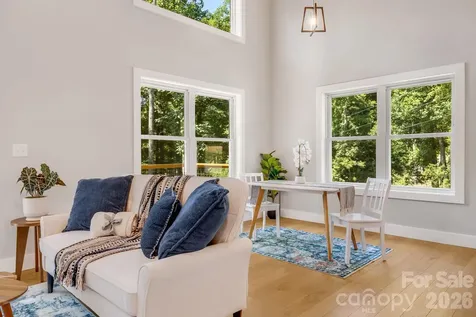 19 Sassafras Valley Road Swannanoa NC 28778