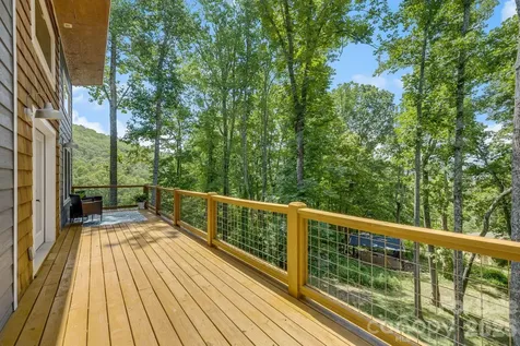 19 Sassafras Valley Road Swannanoa NC 28778