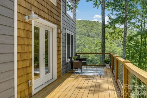 19 Sassafras Valley Road Swannanoa NC 28778