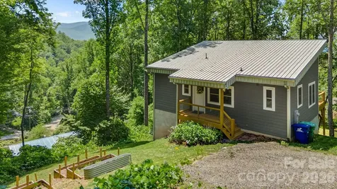 19 Sassafras Valley Road Swannanoa NC 28778