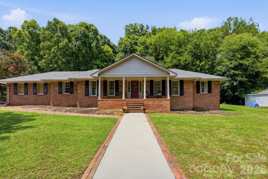 185 Hillcrest Avenue SE Concord NC 28025