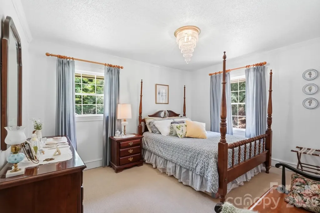 185 Hillcrest Avenue SE Concord NC 28025