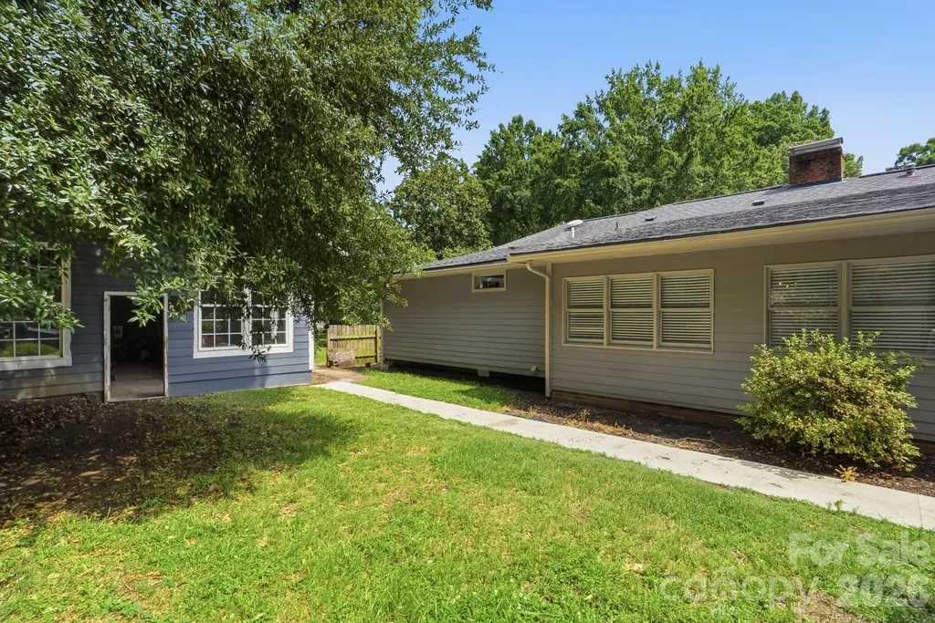 185 Hillcrest Avenue SE Concord NC 28025