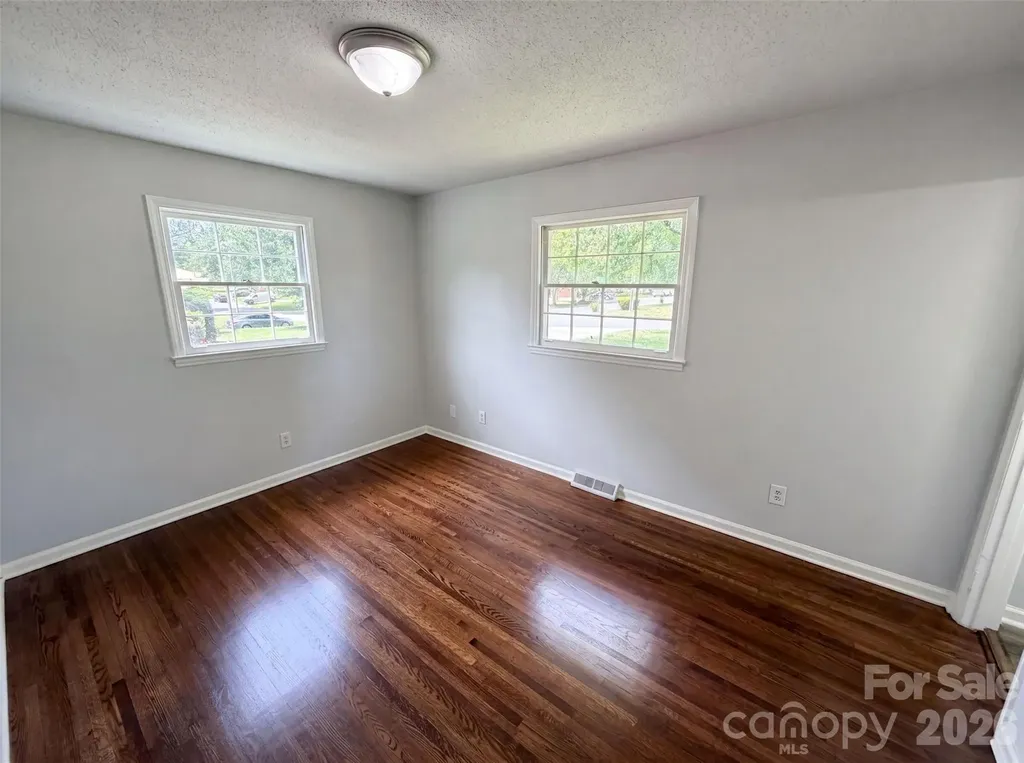 2039 Artwood Lane Charlotte NC 28217