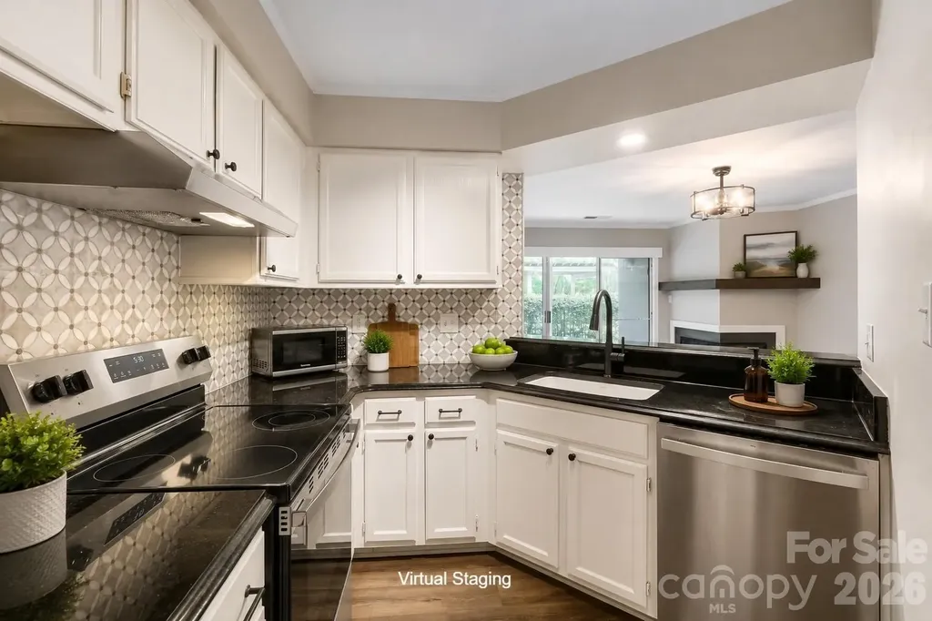 2520 Stradbrook Drive Charlotte NC 28210