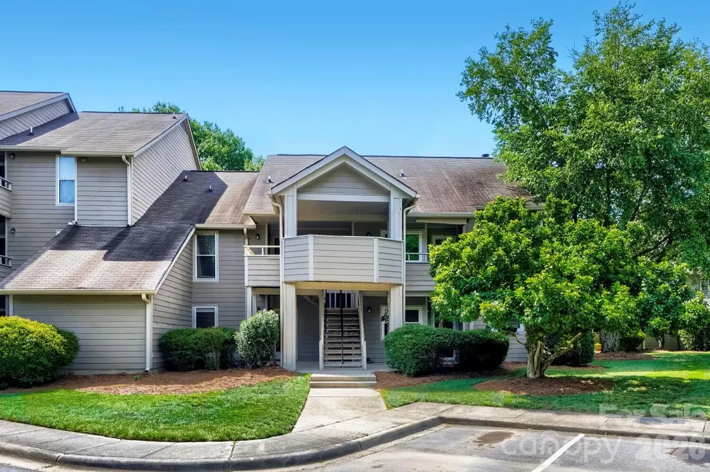 2520 Stradbrook Drive Charlotte NC 28210
