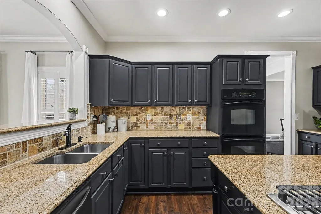2442 Smith Cove Road Denver NC 28037