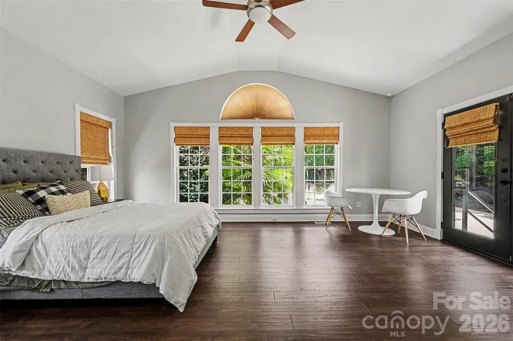2442 Smith Cove Road Denver NC 28037