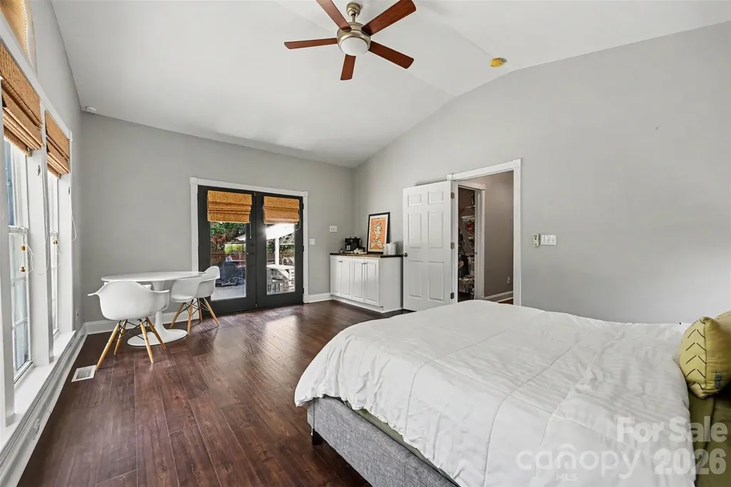 2442 Smith Cove Road Denver NC 28037