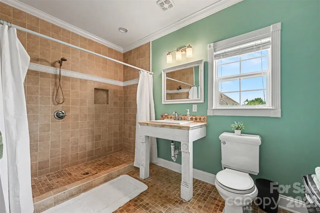 2442 Smith Cove Road Denver NC 28037