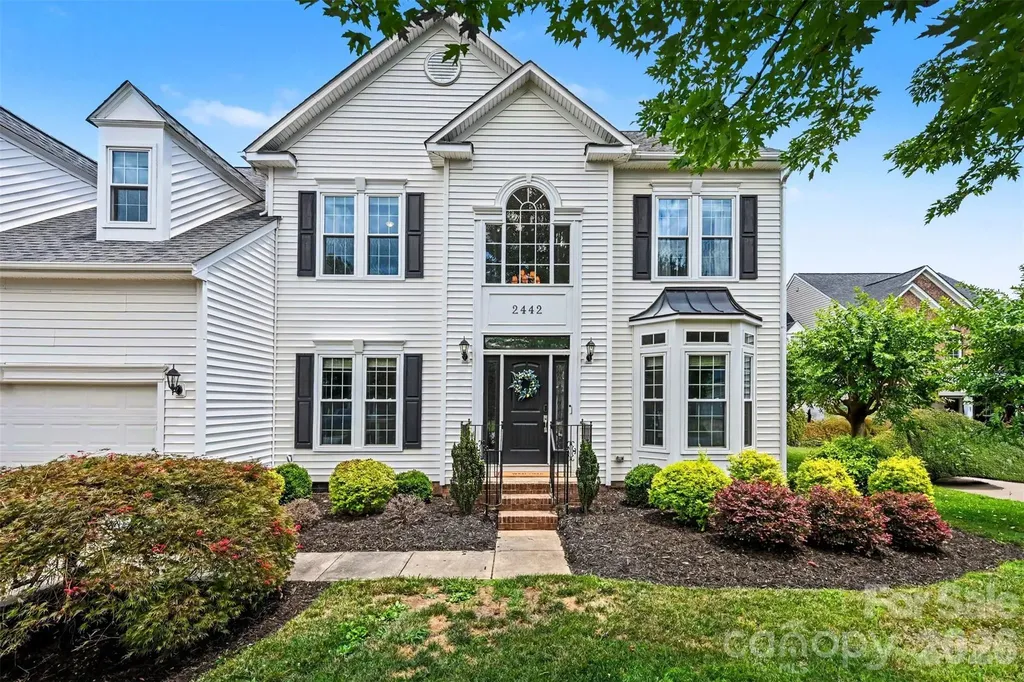 2442 Smith Cove Road Denver NC 28037