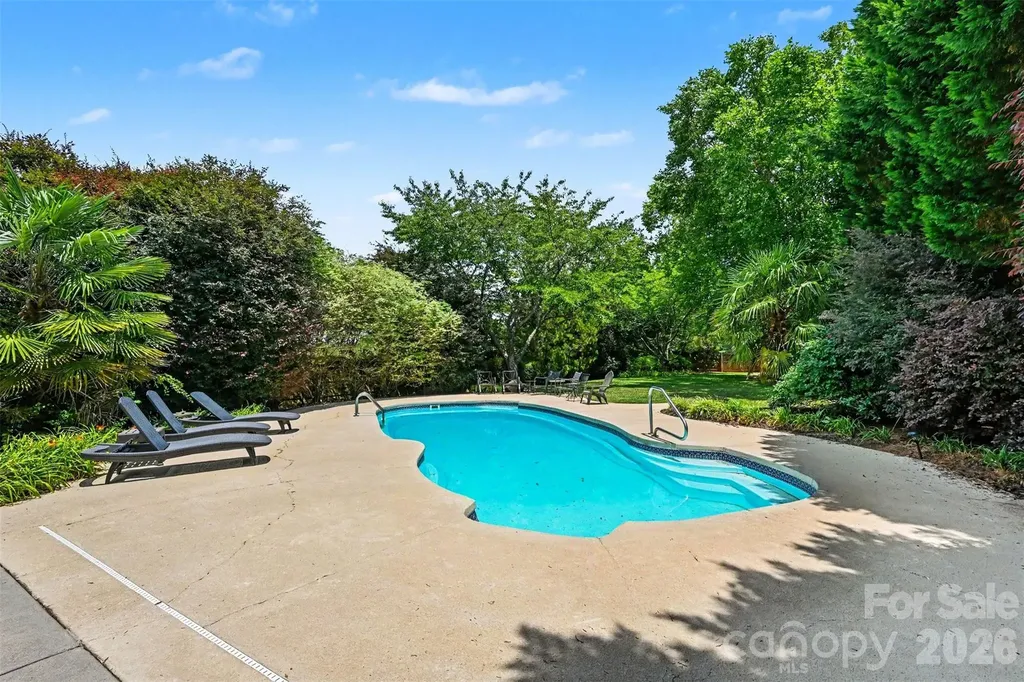 2442 Smith Cove Road Denver NC 28037