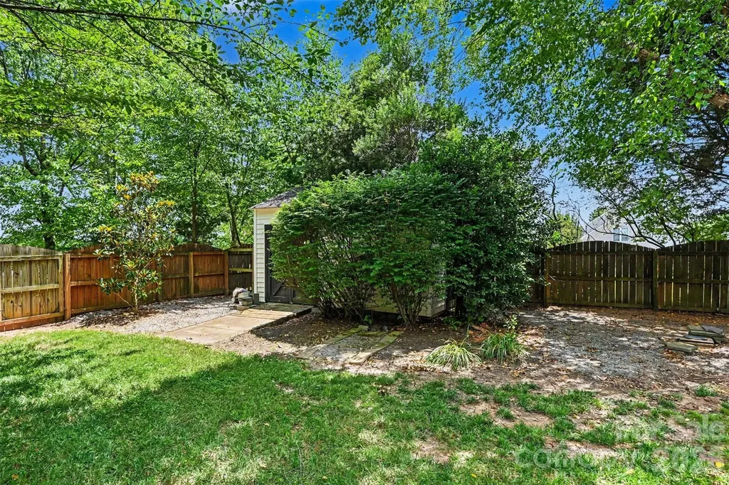 2442 Smith Cove Road Denver NC 28037