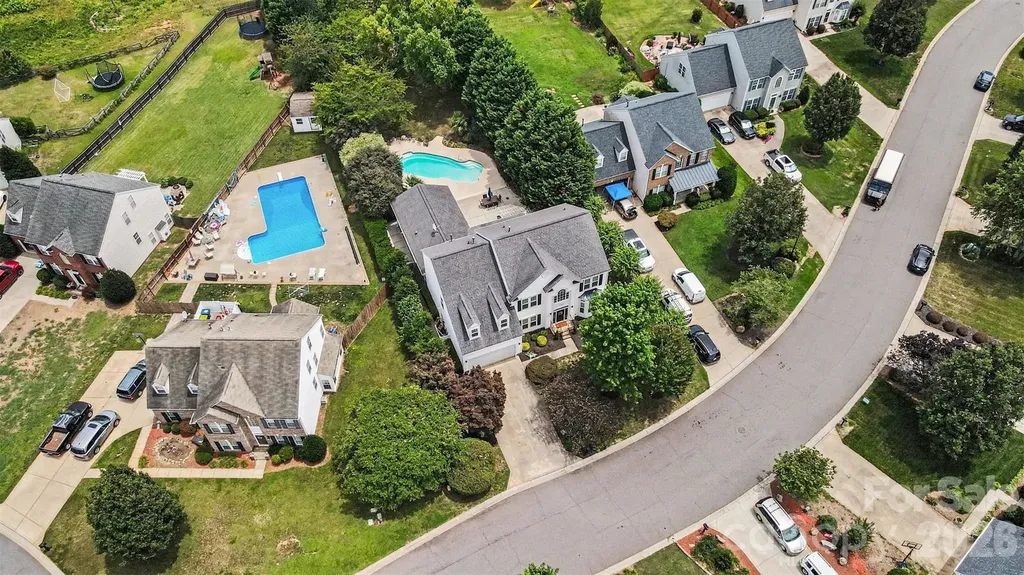 2442 Smith Cove Road Denver NC 28037
