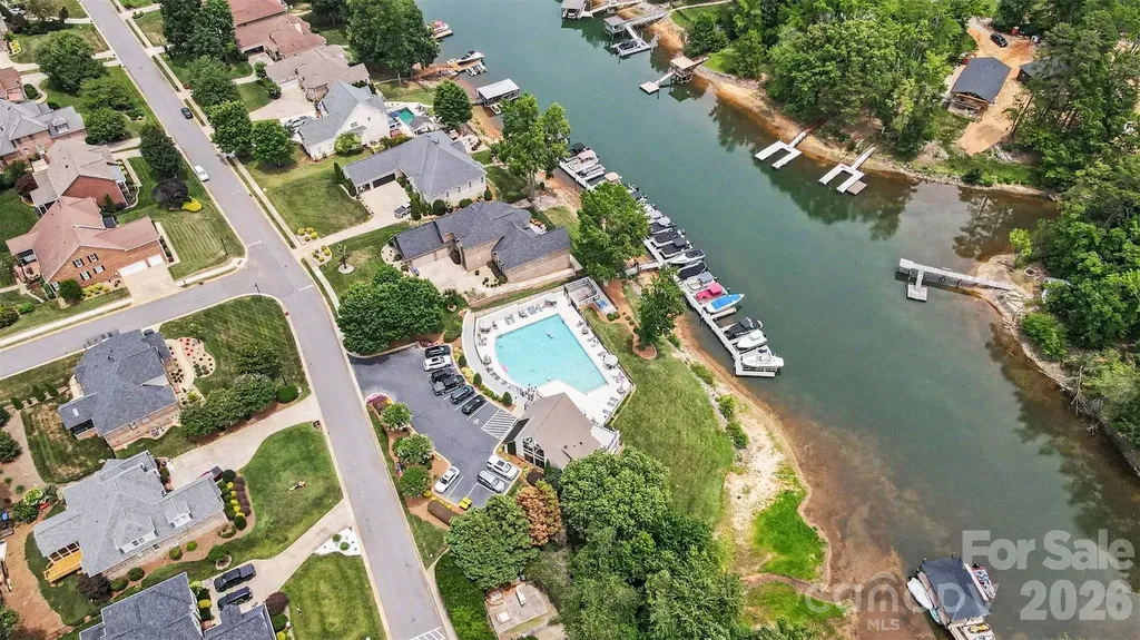 2442 Smith Cove Road Denver NC 28037