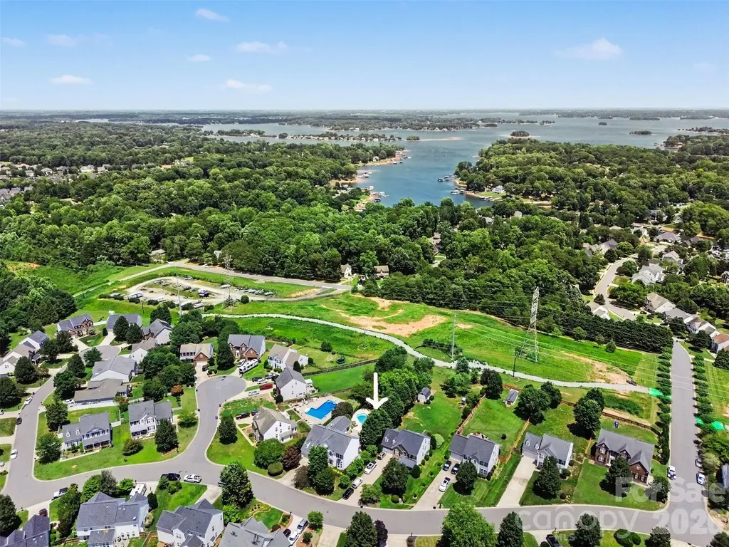 2442 Smith Cove Road Denver NC 28037