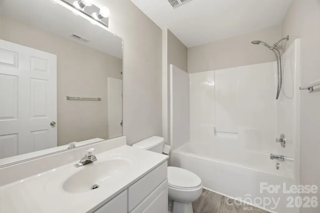1804 Robinwood Village Drive Gastonia NC 28054