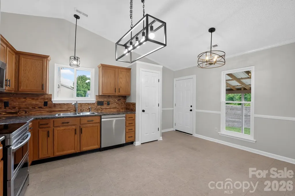 4883 Renfrew Drive Concord NC 28027