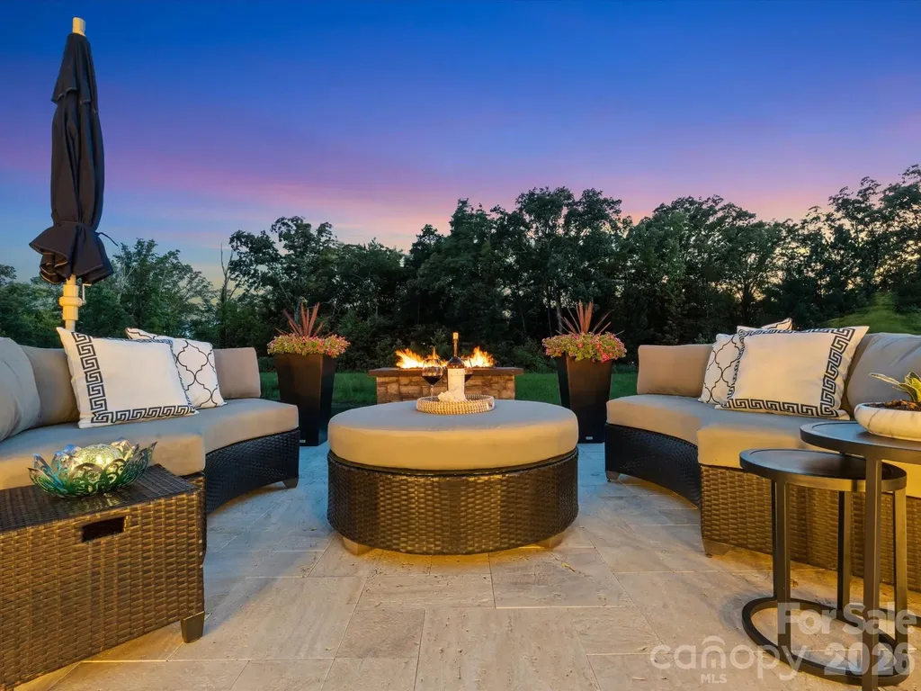 1124 Ladera Drive Waxhaw NC 28173