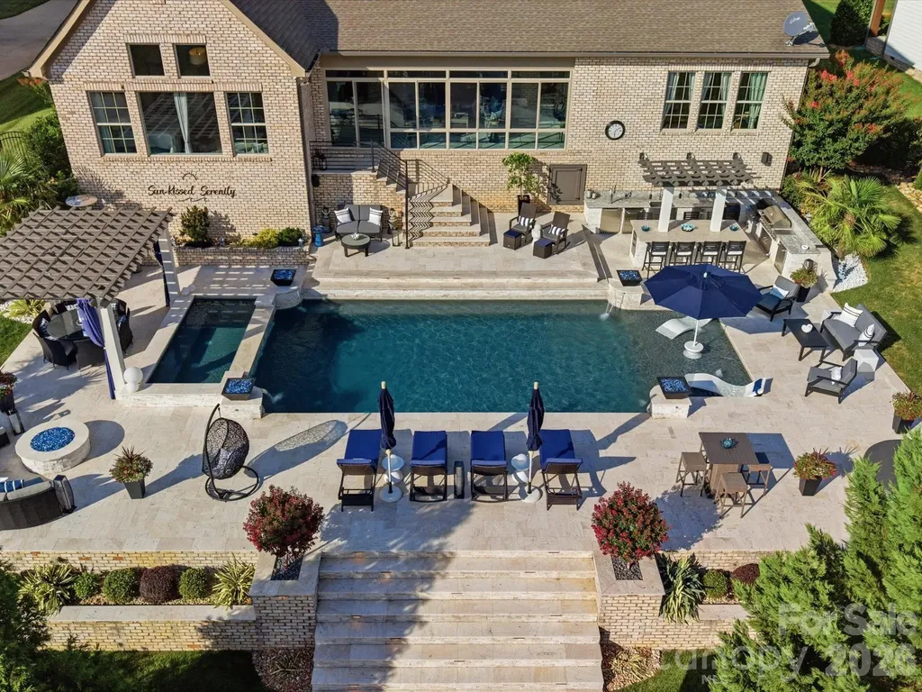 1124 Ladera Drive Waxhaw NC 28173