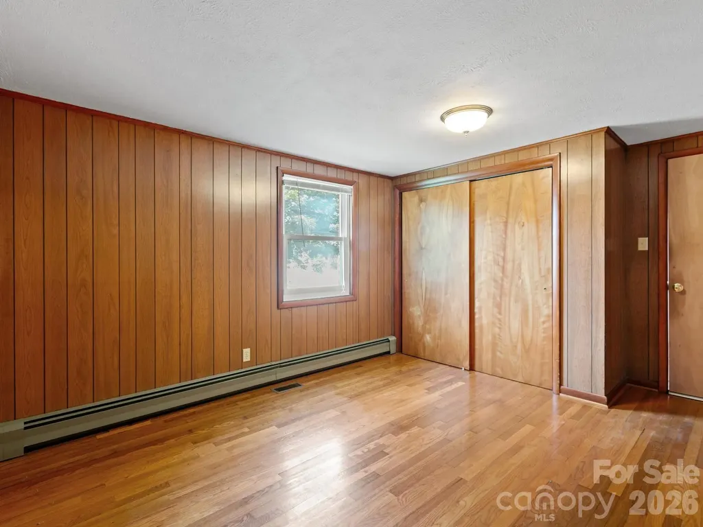 49 Hickory Tree Road Asheville NC 28805