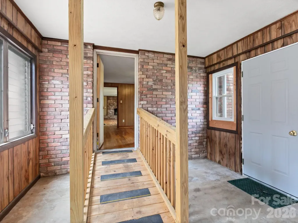 49 Hickory Tree Road Asheville NC 28805