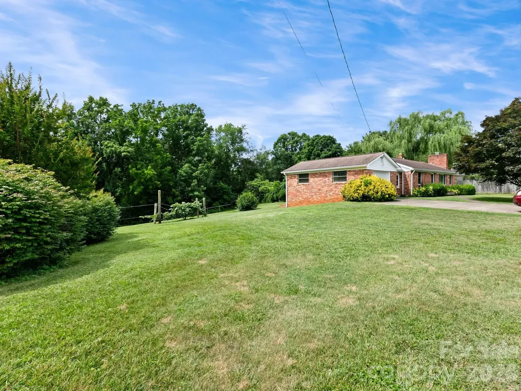 49 Hickory Tree Road Asheville NC 28805