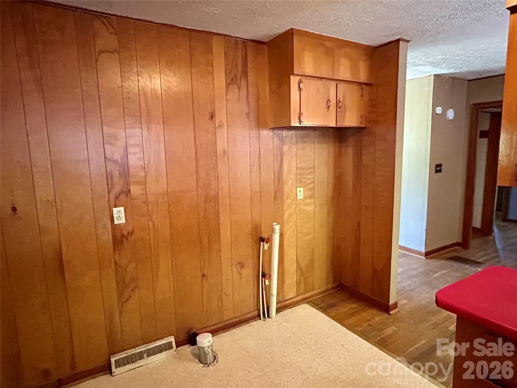 169 Double Island Road Burnsville NC 28714