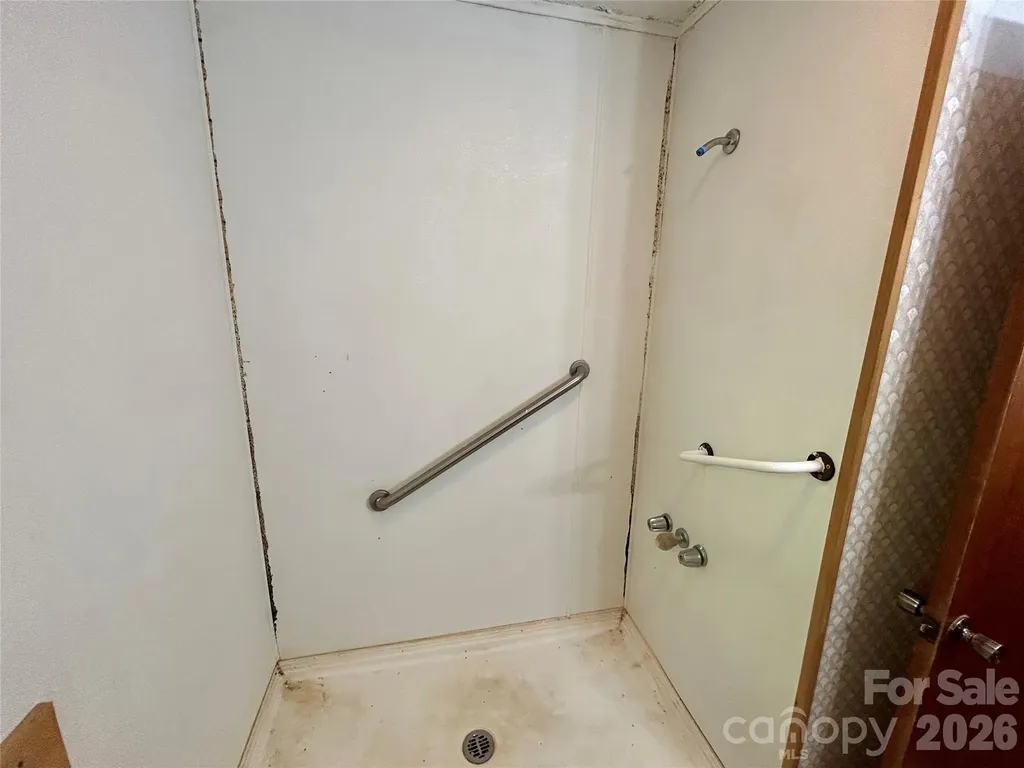 169 Double Island Road Burnsville NC 28714