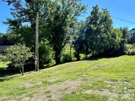169 Double Island Road Burnsville NC 28714