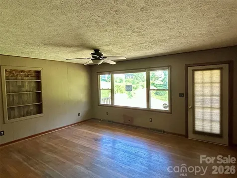 169 Double Island Road Burnsville NC 28714