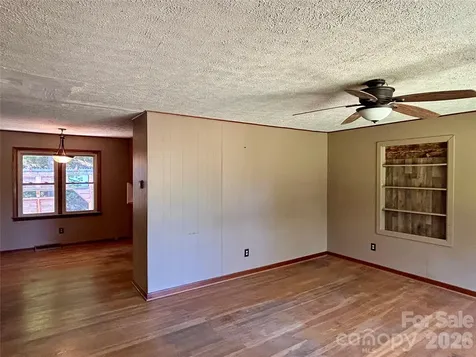 169 Double Island Road Burnsville NC 28714