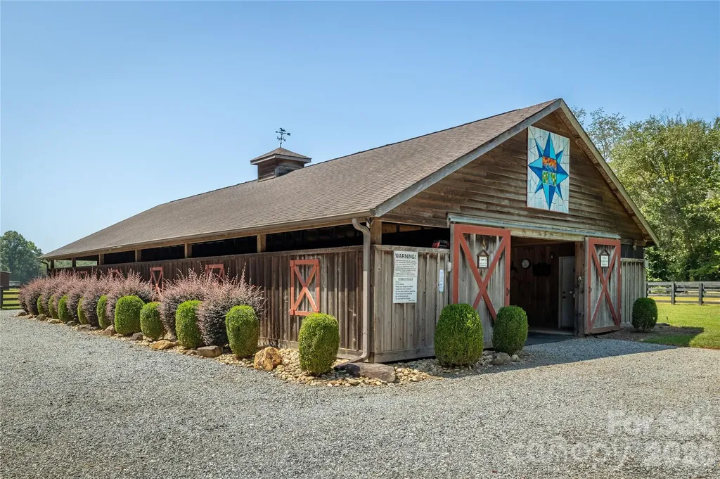 602 Low Valley Way Lenoir NC 28645