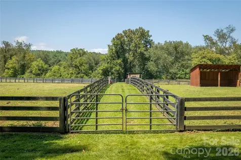 602 Low Valley Way Lenoir NC 28645
