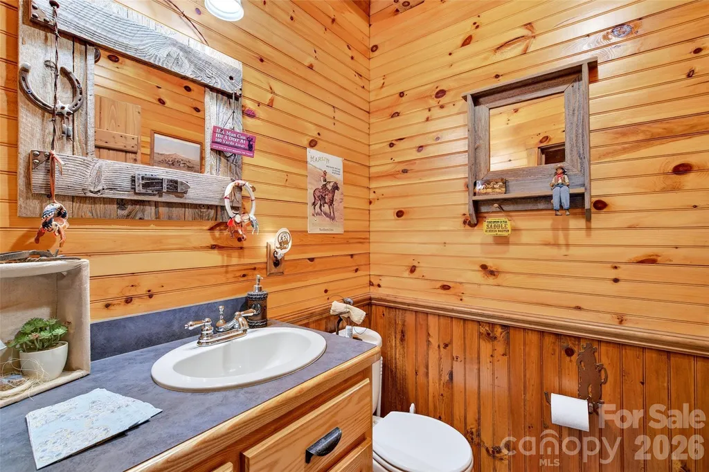 664 Paxton Creek Road Marion NC 28752