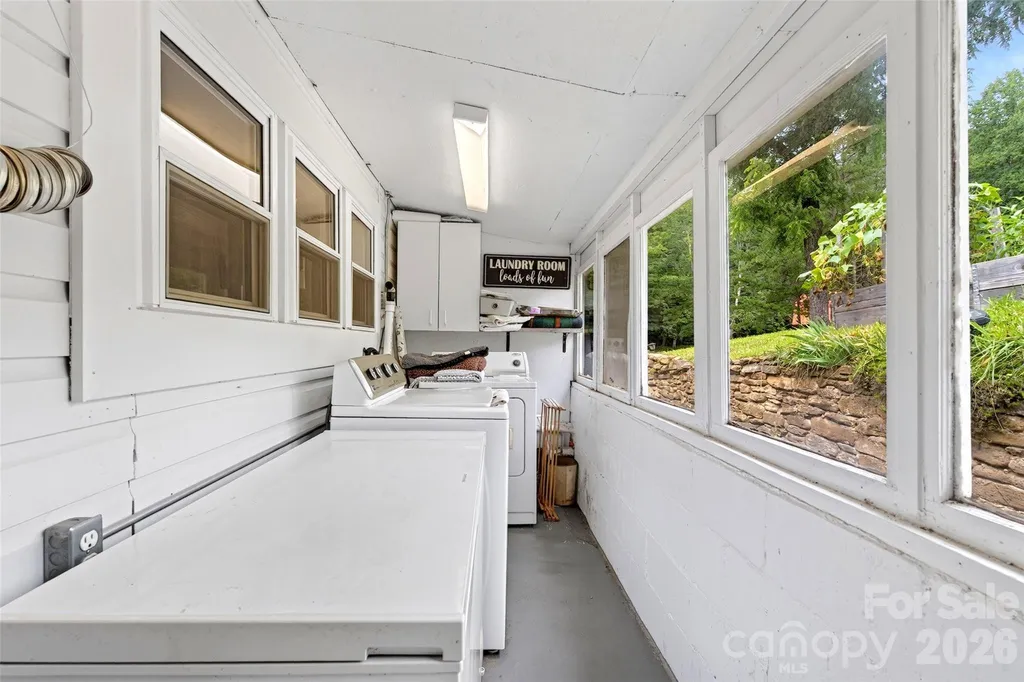 664 Paxton Creek Road Marion NC 28752