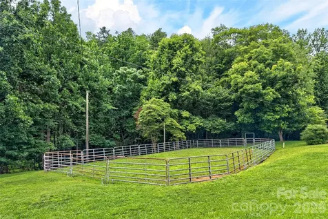 664 Paxton Creek Road Marion NC 28752