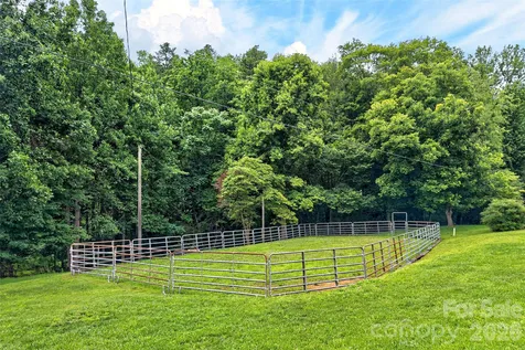 664 Paxton Creek Road Marion NC 28752