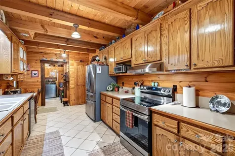 664 Paxton Creek Road Marion NC 28752