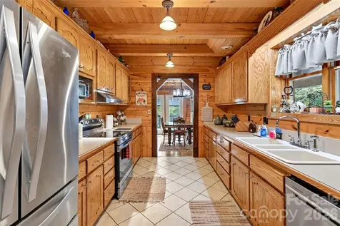 664 Paxton Creek Road Marion NC 28752