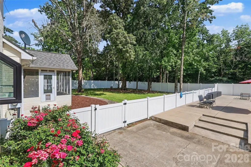 227 Dileen Drive Concord NC 28025