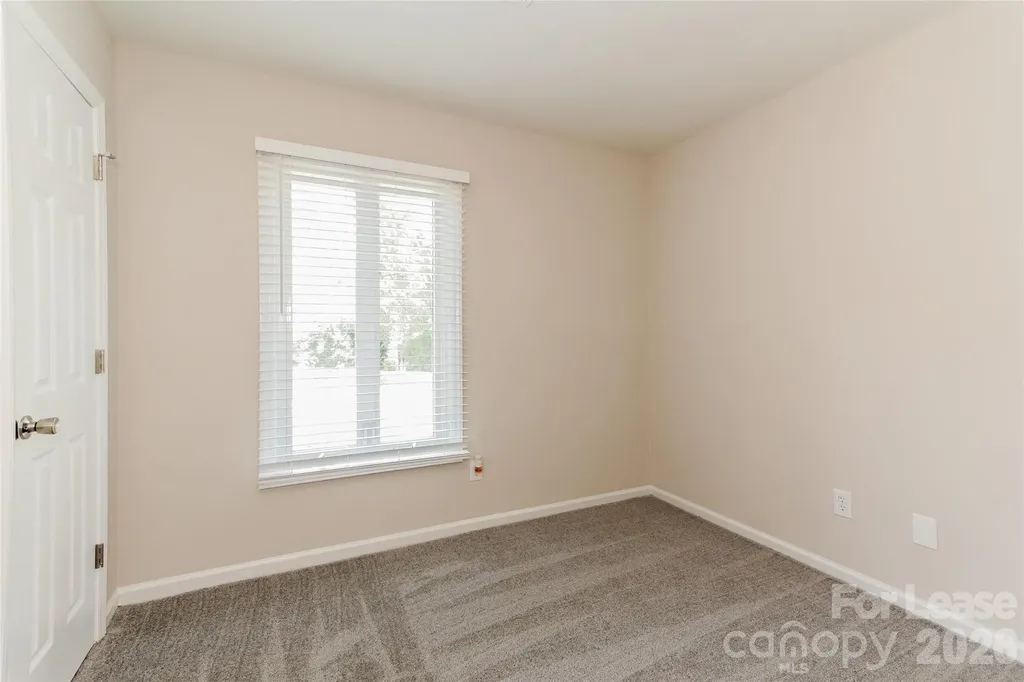 11902 Five Cedars Road Charlotte NC 28226