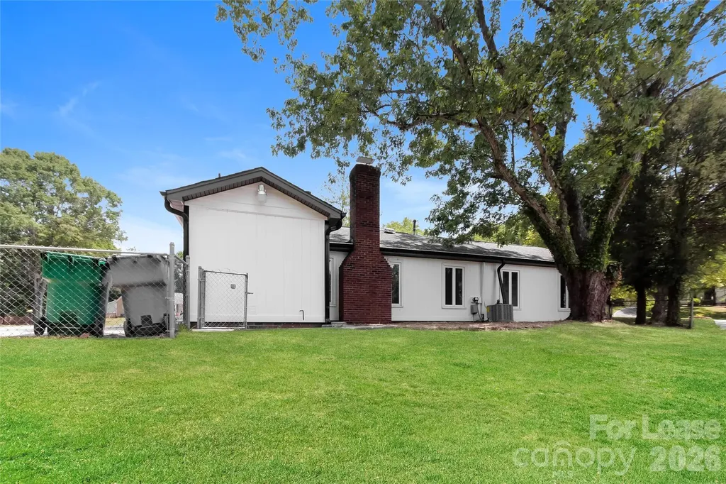 11902 Five Cedars Road Charlotte NC 28226