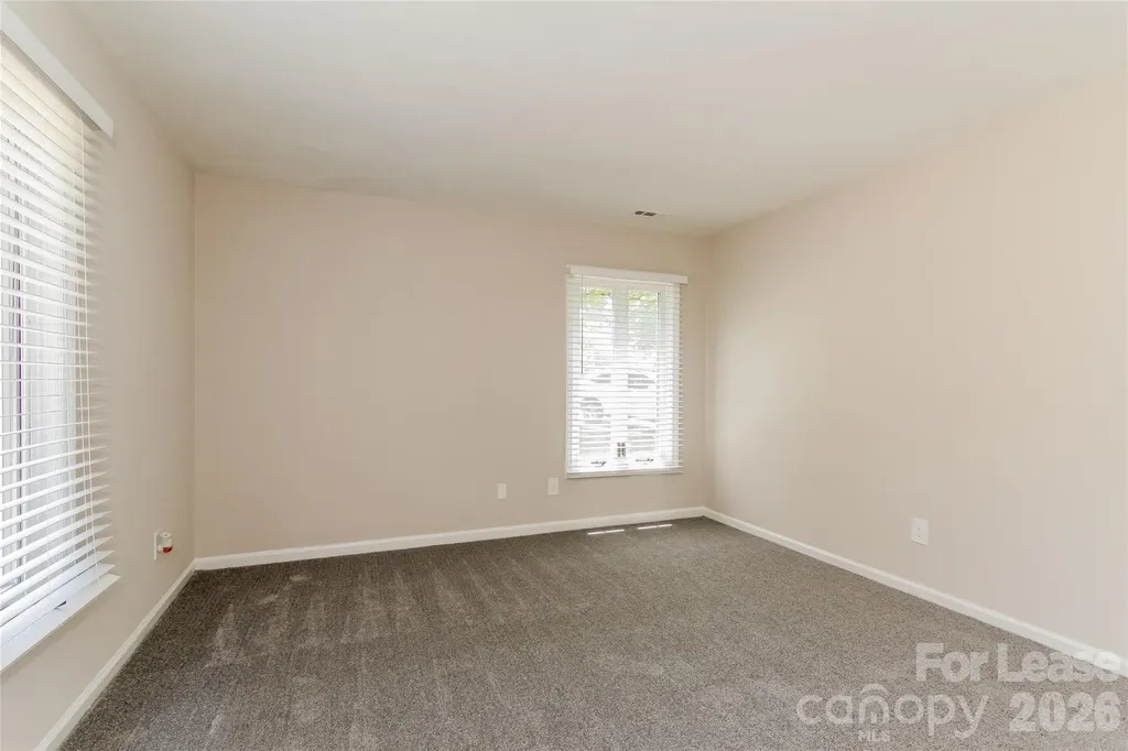 11902 Five Cedars Road Charlotte NC 28226