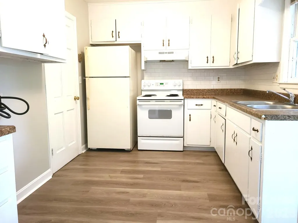 4227 Walker Road Charlotte NC 28211