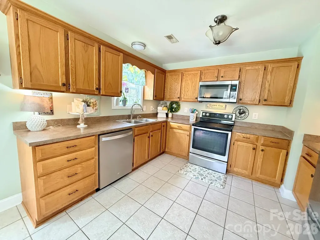 5360 Stonegate Farm Drive Granite Falls NC 28630