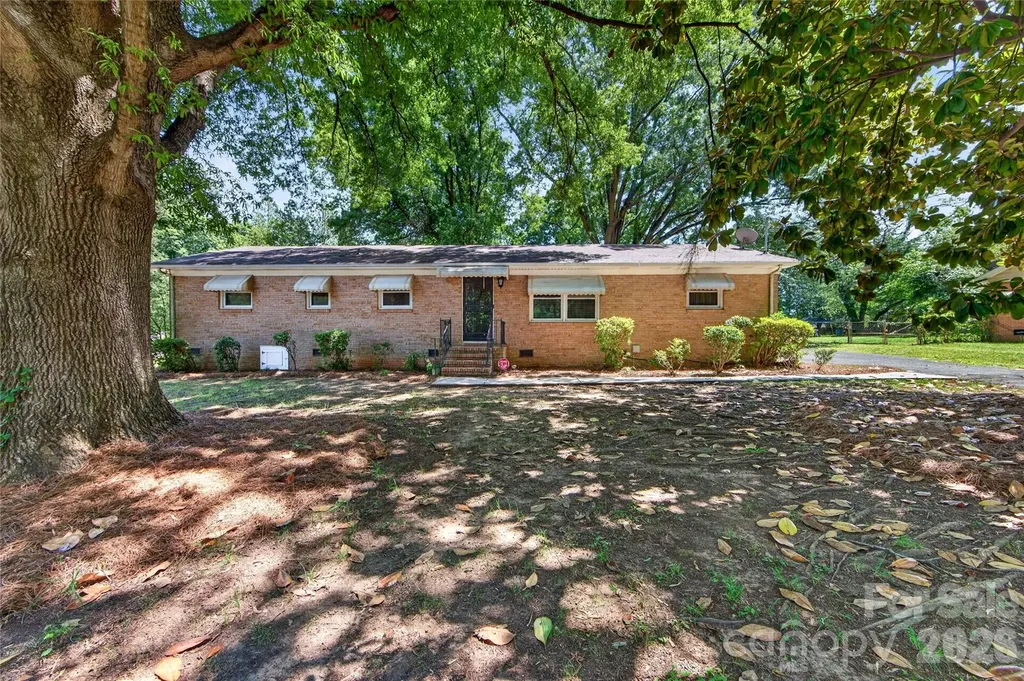 4400 Hamilton Circle Charlotte NC 28216