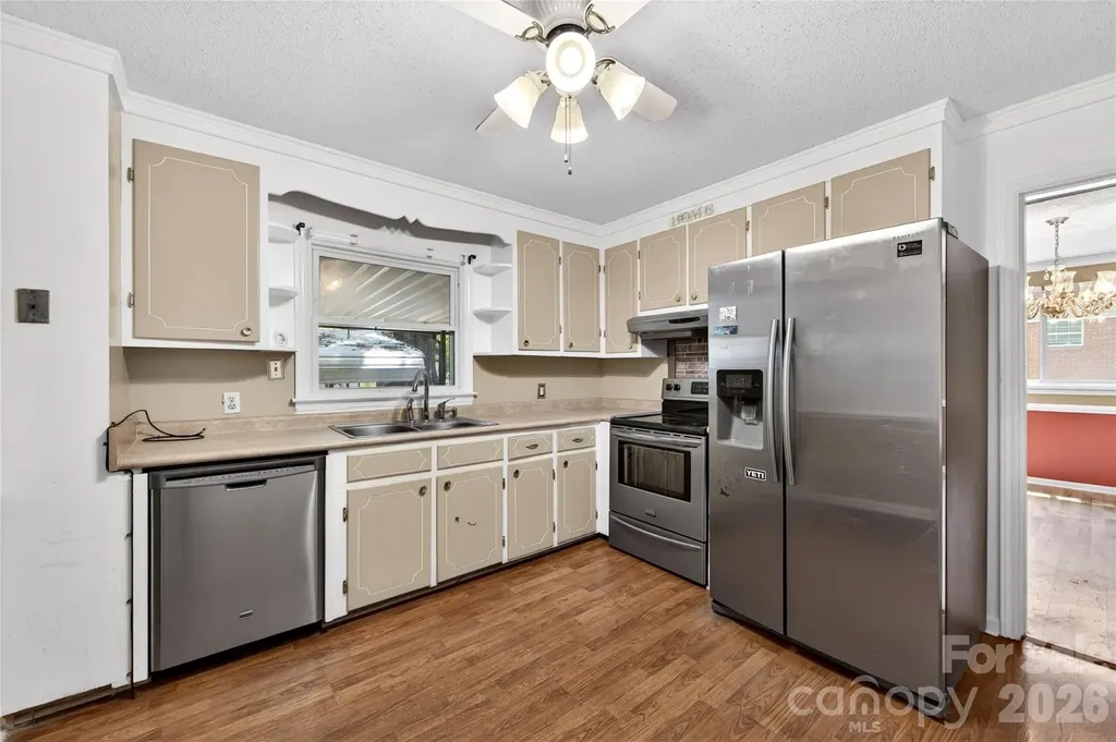 4400 Hamilton Circle Charlotte NC 28216