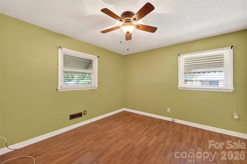 4400 Hamilton Circle Charlotte NC 28216